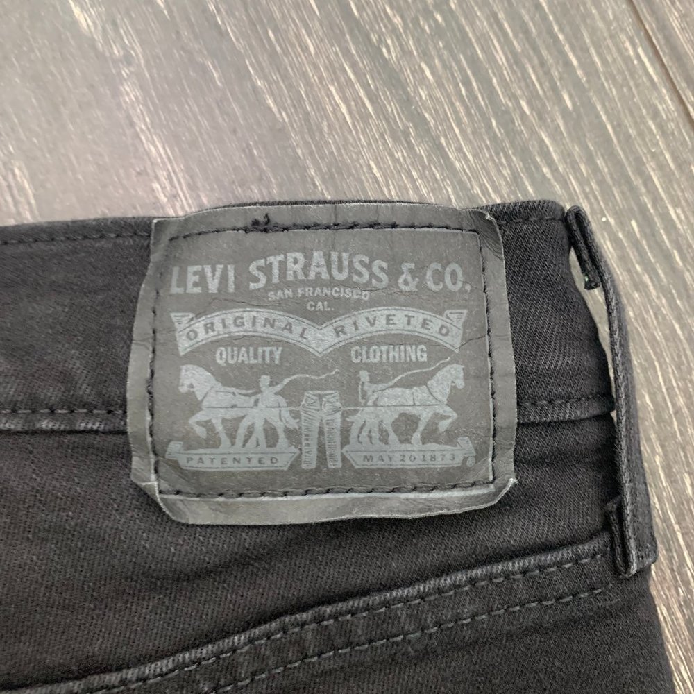 Levis High Rise Black Cropped Boot Cut Jeans